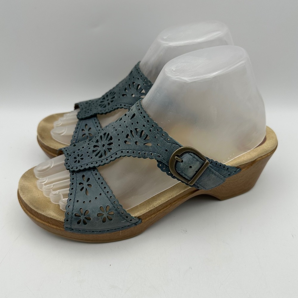 Dansko Wedge Sandals Womens 39 US 8.5-9 Blue Leather Laser Cut Floral Buckle